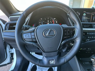 2019 Lexus ES 