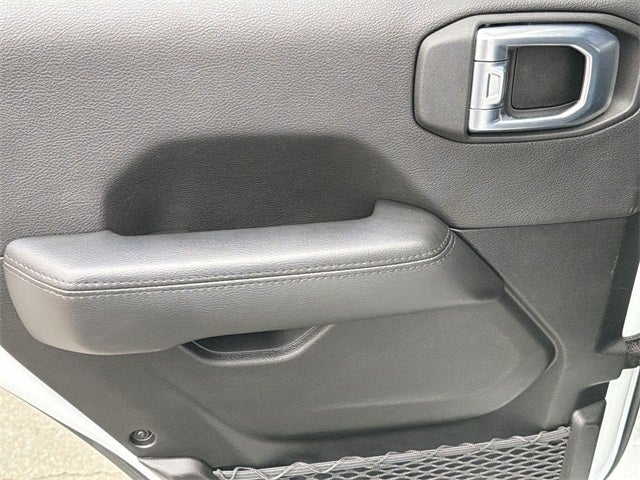 2022 Jeep Wrangler Unlimited Sahara Altitude 1 TOUCH POWER TOP
