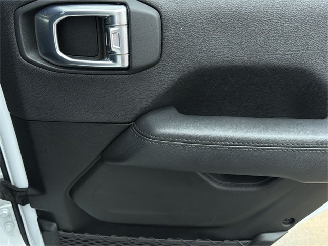 2022 Jeep Wrangler Unlimited Sahara Altitude 1 TOUCH POWER TOP