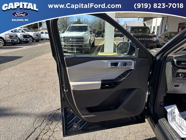 2023 Ford Explorer Platinum