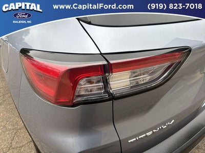 2022 Ford Escape Hybrid Titanium