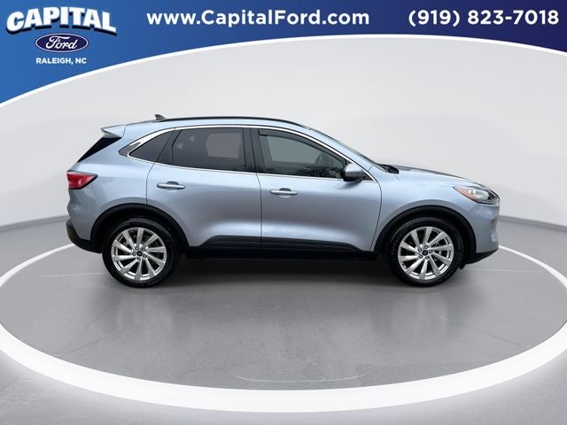 2022 Ford Escape Hybrid Titanium