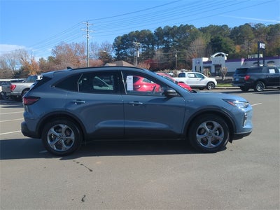 2025 Ford Escape Hybrid ST-Line