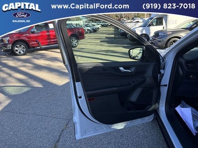 2025 Ford Escape Hybrid ST-Line Select