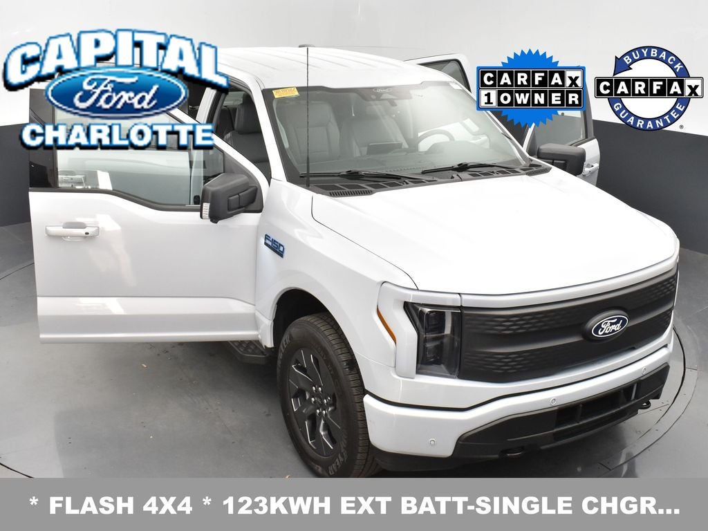 2025 Ford F-150 Lightning Flash