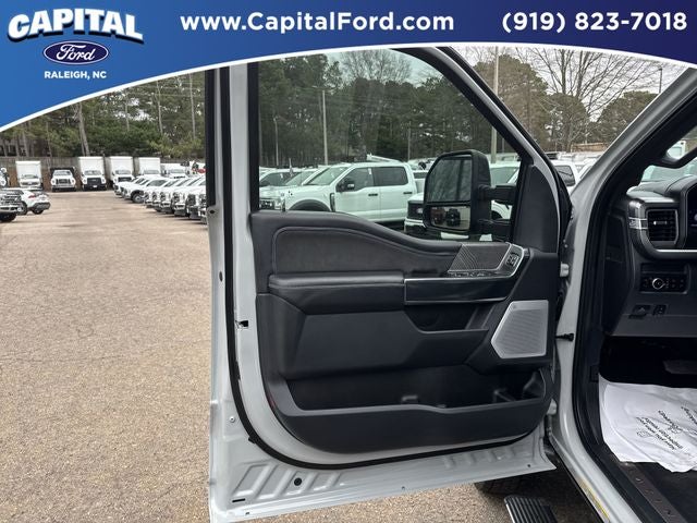 2025 Ford F-450SD Platinum Commercial