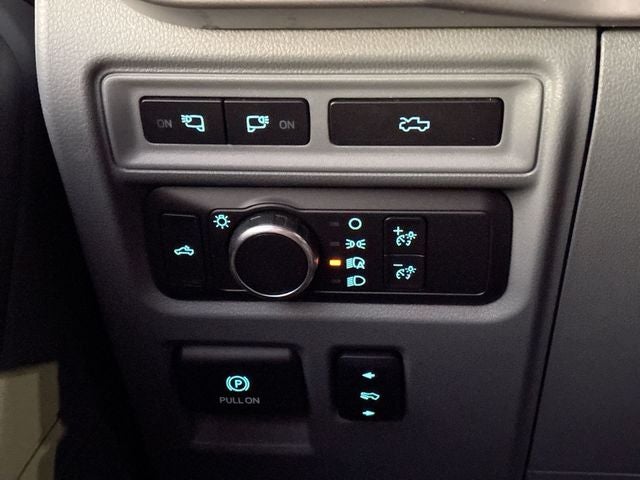 2022 Ford F-150 Lightning XLT