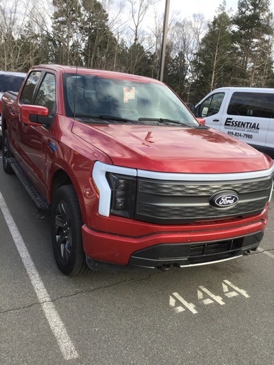 2025 Ford F-150 Lightning Lariat