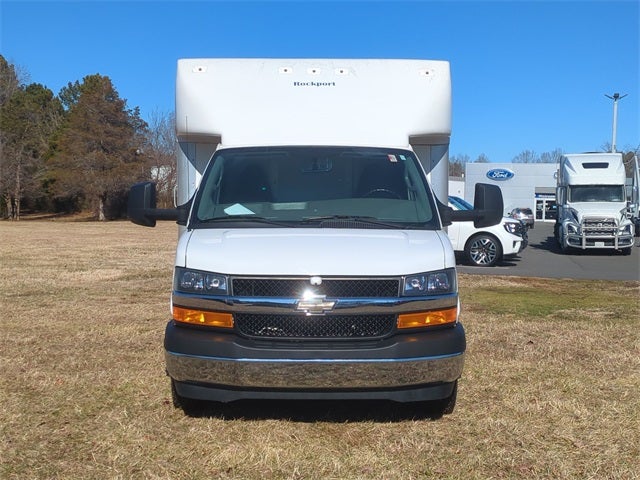 2022 Chevrolet Express 3500 Box Van