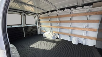 2024 Chevrolet Express 2500 Work Van Cargo