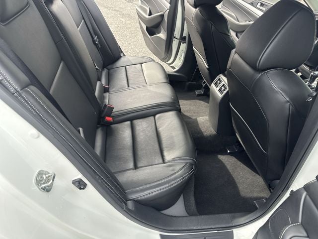 2023 Nissan Maxima SV