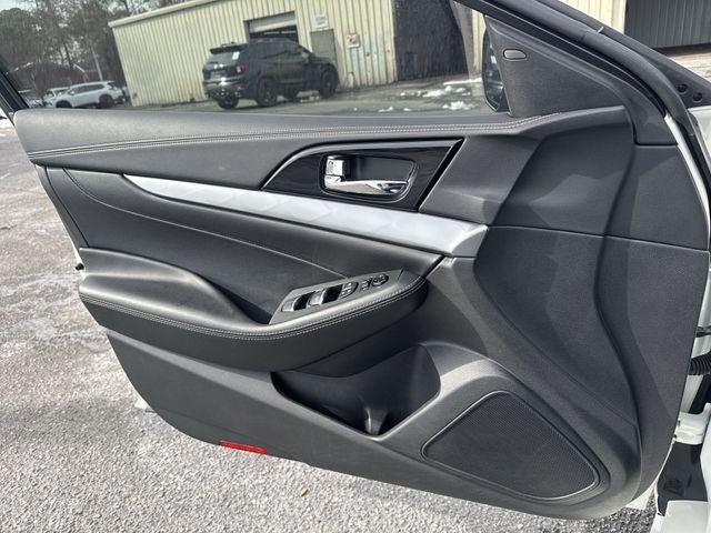 2023 Nissan Maxima SV