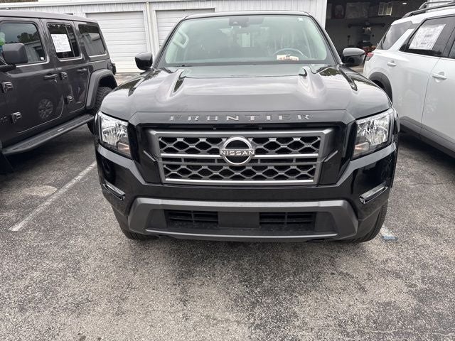 2023 Nissan Frontier SV