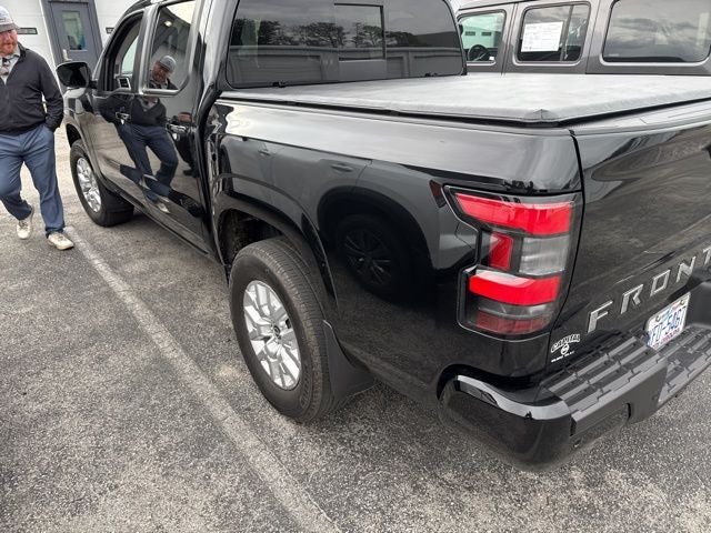 2023 Nissan Frontier SV