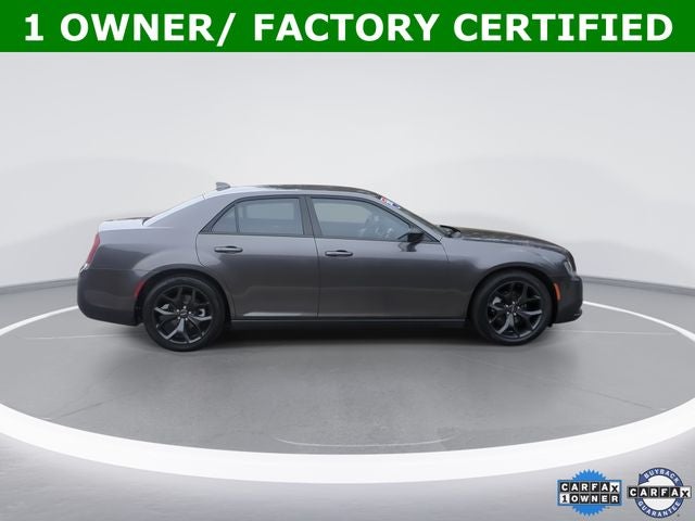 2021 Chrysler 300 Touring