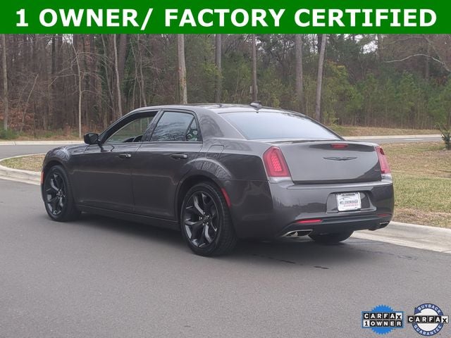 2021 Chrysler 300 Touring