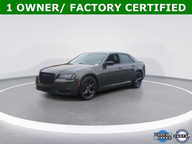 2021 Chrysler 300 Touring