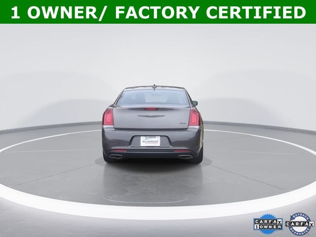 2021 Chrysler 300 Touring