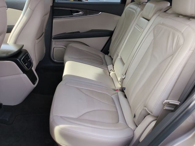 2019 Lincoln Nautilus Select