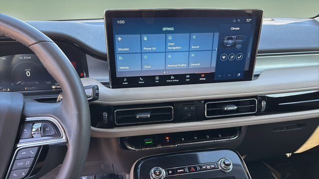 2023 Lincoln Nautilus Standard