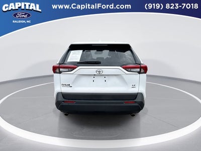 2024 Toyota RAV4 LE