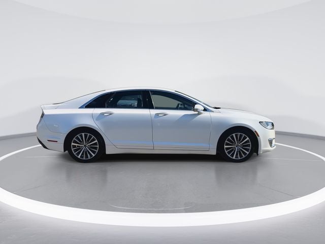 2020 Lincoln MKZ Standard