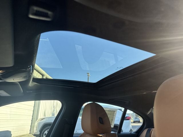 2023 BMW 3 Series 330i