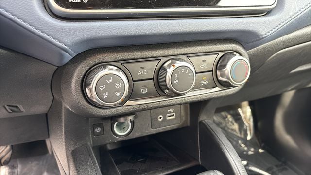 2023 Nissan Versa 1.6 SV