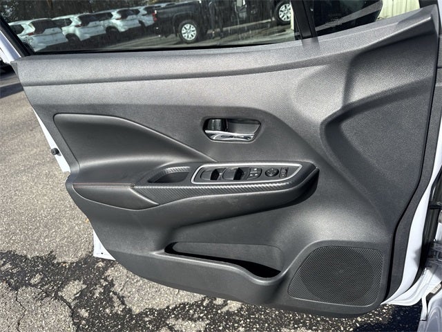 2024 Nissan Versa 1.6 SR