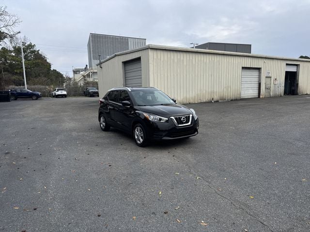 2019 Nissan Kicks S