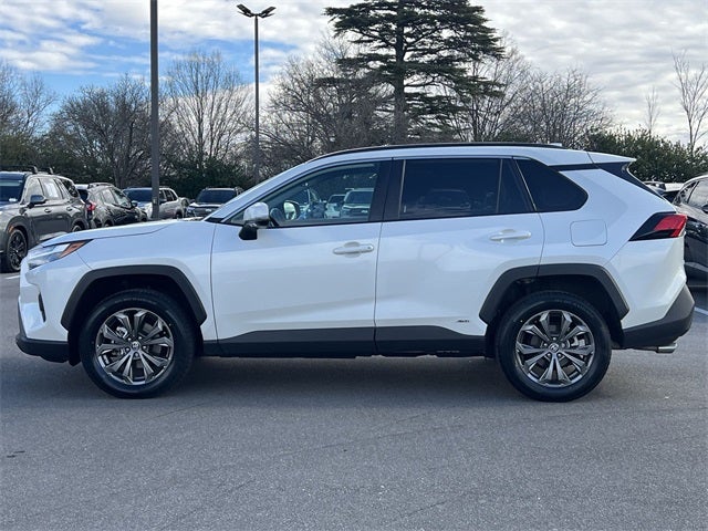 2022 Toyota RAV4 Hybrid XLE Premium