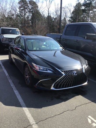 2022 Lexus ES 300h