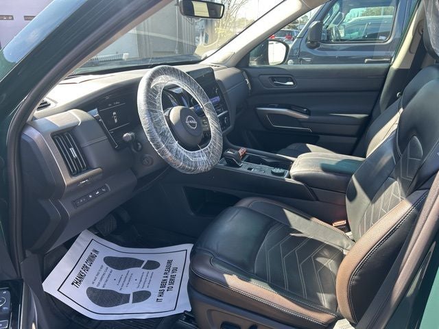 2024 Nissan Pathfinder Platinum