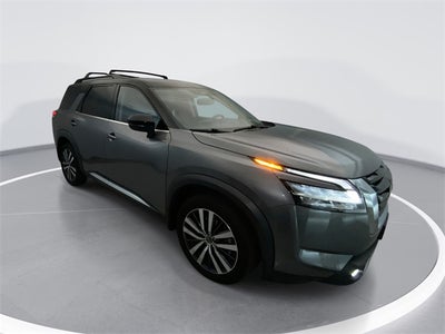 2022 Nissan Pathfinder Platinum