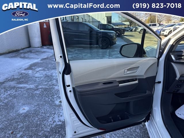 2024 Toyota Sienna LE 8 Passenger