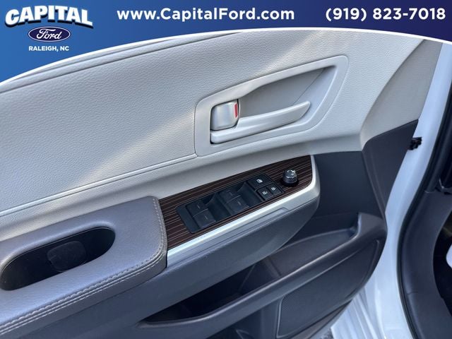 2024 Toyota Sienna LE 8 Passenger