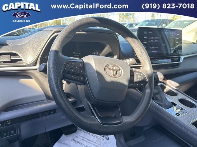 2024 Toyota Sienna LE 8 Passenger