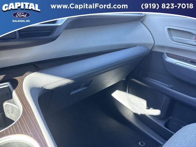 2024 Toyota Sienna LE 8 Passenger