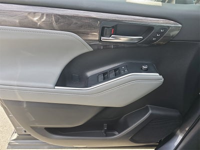 2020 Toyota Highlander Hybrid Limited