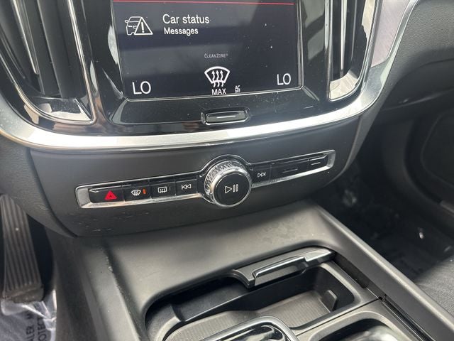 2020 Volvo S60 T5 Momentum