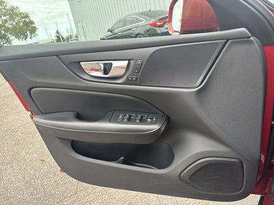 2020 Volvo S60 T5 Momentum