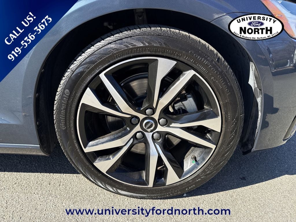 2024 Volvo S60 B5 Core Dark Theme