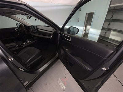 2023 Mitsubishi Outlander SE