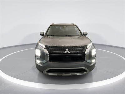2023 Mitsubishi Outlander SE