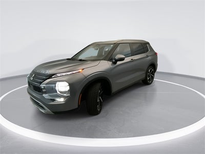 2023 Mitsubishi Outlander SE