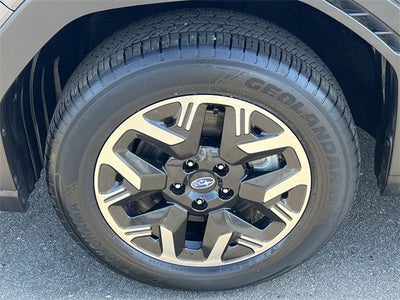 2025 Subaru Forester Base