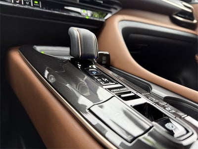 2025 Toyota Crown Signia Limited