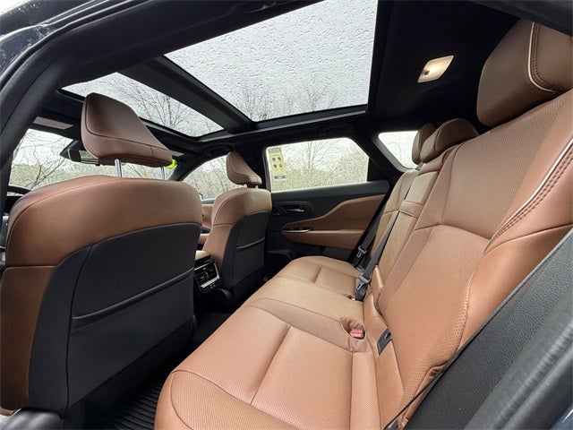 2025 Toyota Crown Signia Limited