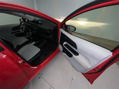 2013 Toyota Prius c Base