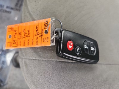 2014 Toyota Prius Plug-in Base